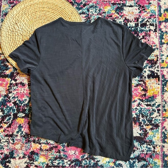 Athleta Asymmetric Hem Short Sleeve Tee Womens Medium - Picture 6 of 6